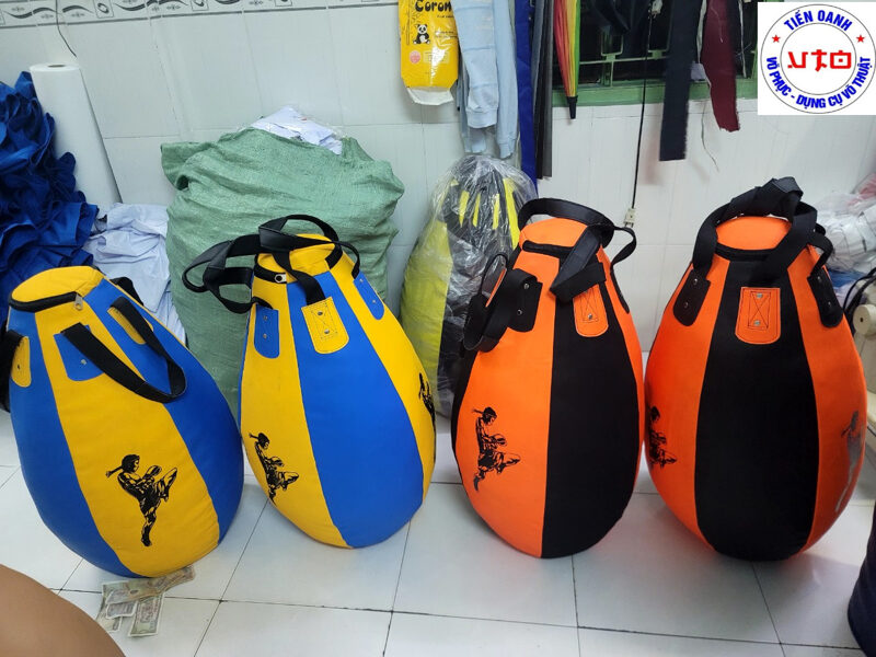 PEAR SANDBAG ( FULL OF FABRIC )